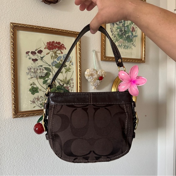 Sold - Picture 2 of 5